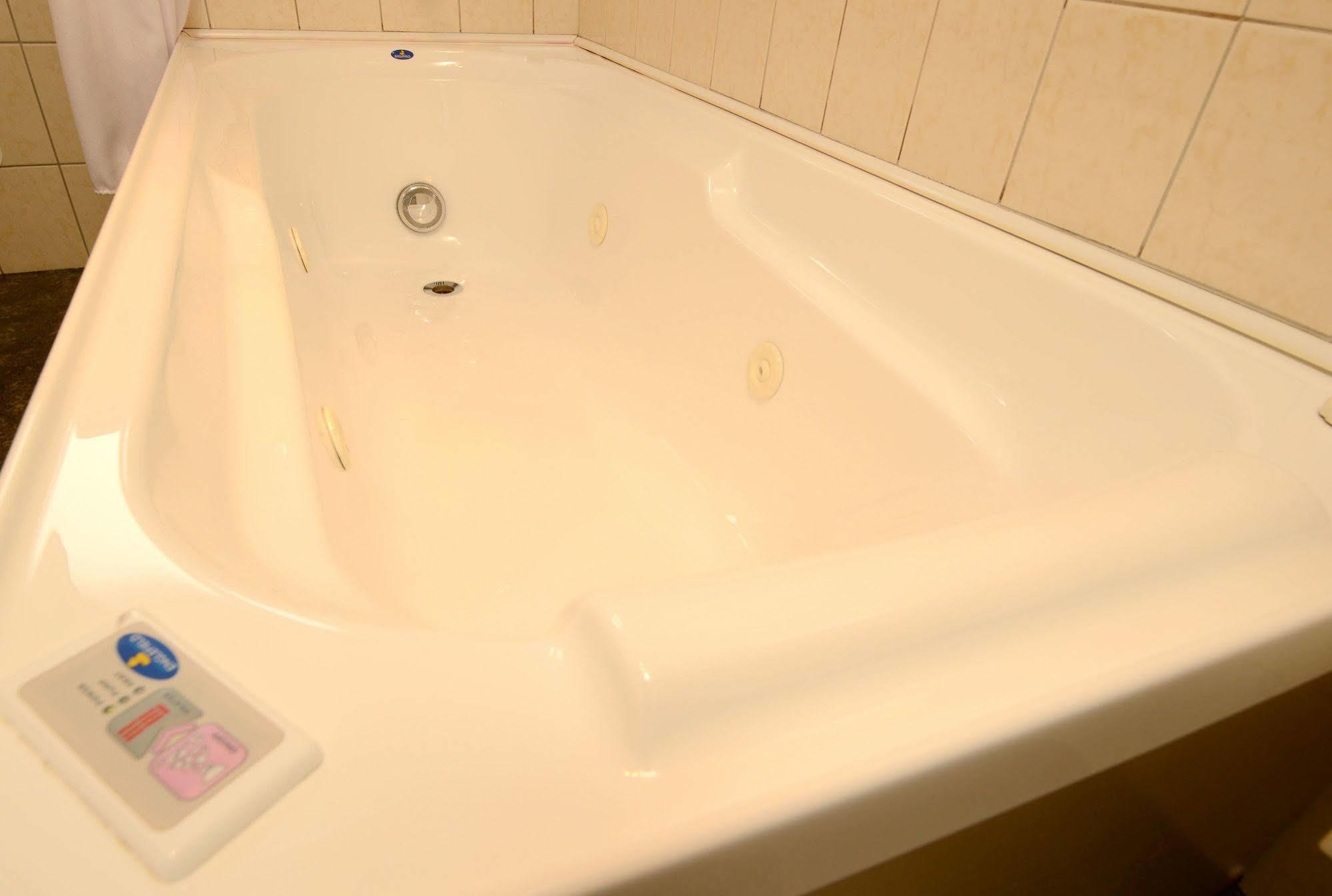 Tower Lodge Motel อินเวอร์คาร์กิลล์ ภายนอก รูปภาพ